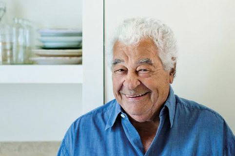 Antonio Carluccio dies aged 80