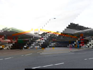 North West high turnover Shell garage sells to new firm