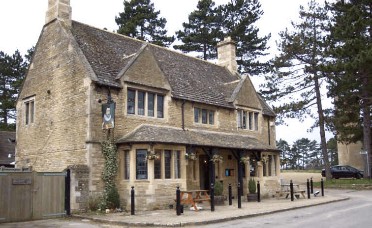Northamptonshire palace pub comes refurbished to market