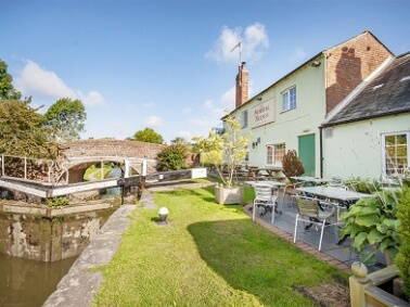 One of UK’s top waterside pubs for sale in Daventry