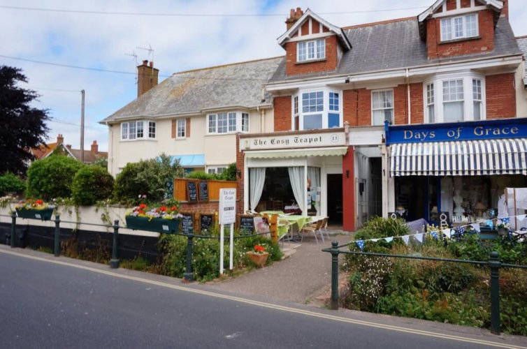 Populat Devon coast tea room changes hands